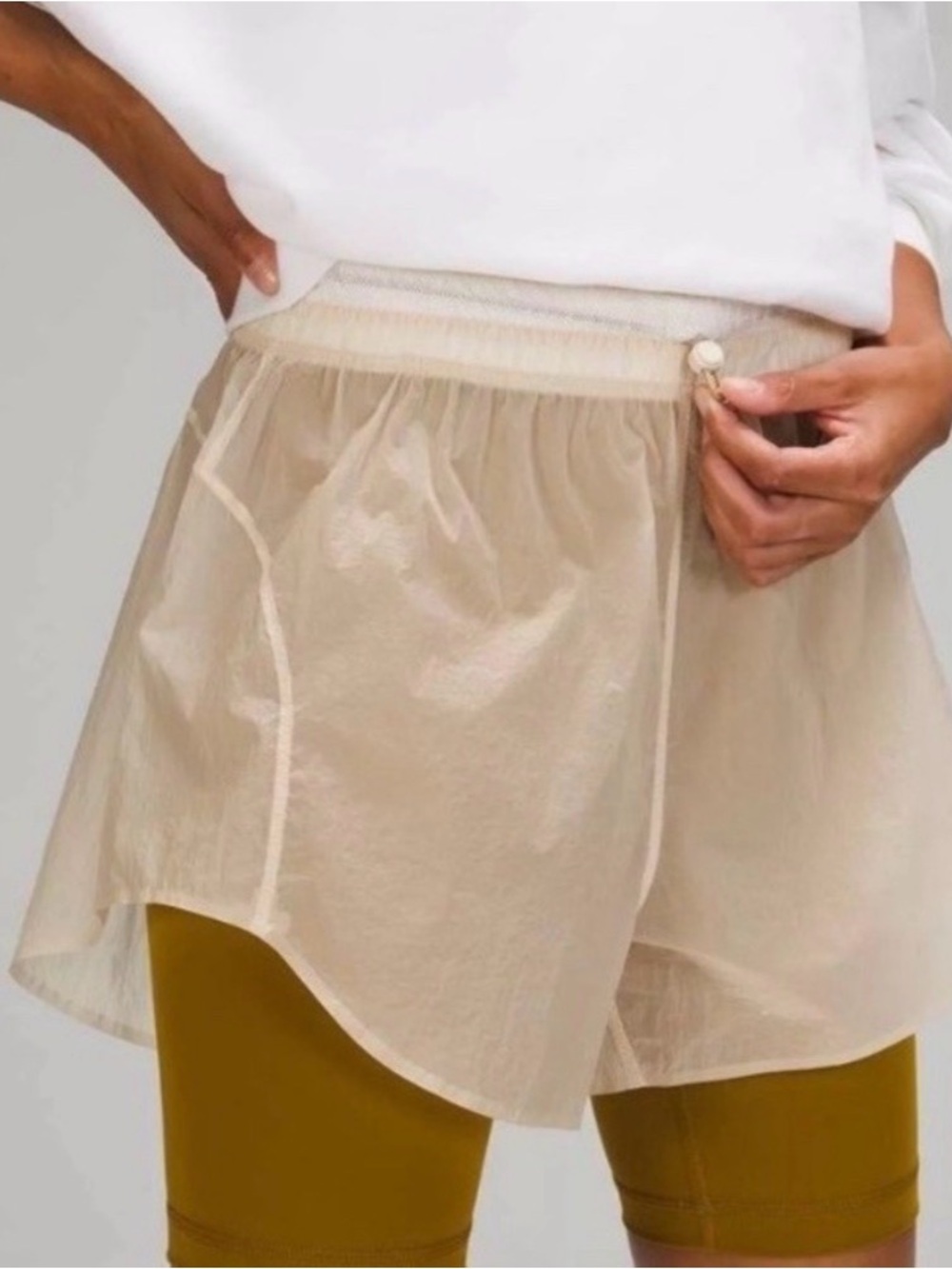 lululemon Step Out  Sheer Overlay Shorts in Light Beige 8 10 packable